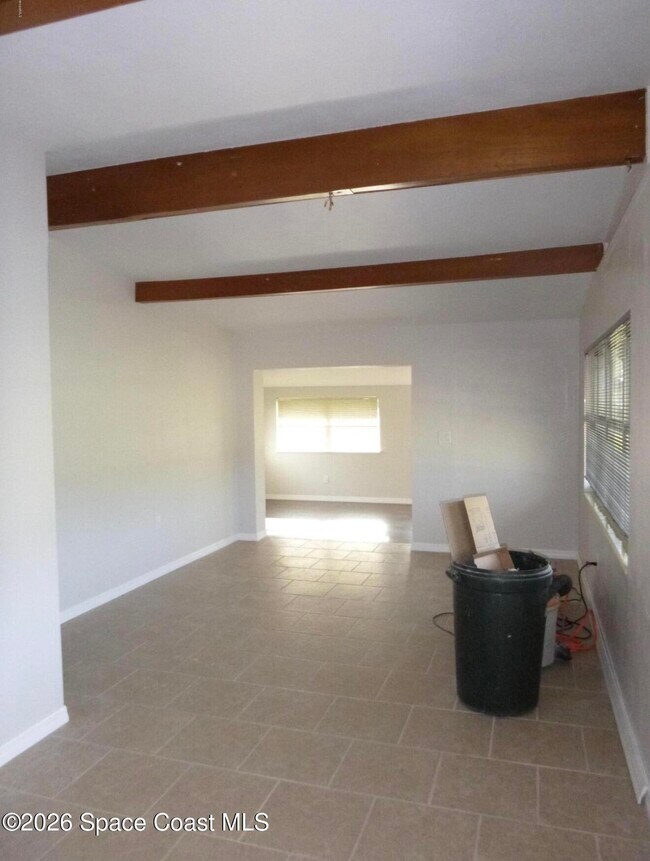 Building Photo - 360 Needle Blvd