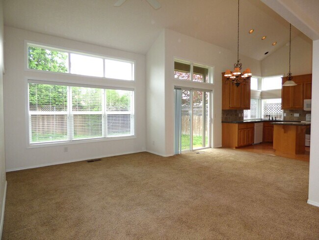 Building Photo - 3 Bed 2 bath home in North Salem!