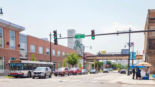 Building Photo - 146 W 66th St