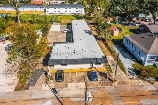 Building Photo - 1BR Apartment – $850 w/ ALL Utilities Paid!