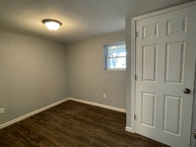 Building Photo - Great Location / Updated Home!