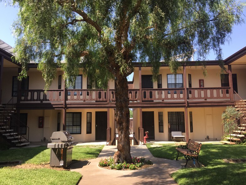 Peppertree Apartments 1821 Pacific Coast Hwy Hermosa Beach CA 90254