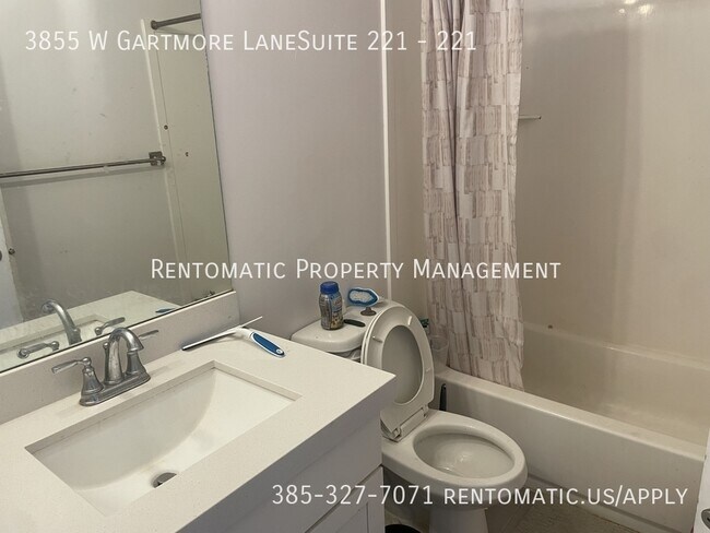 Building Photo - 3855 Gartmore Ln