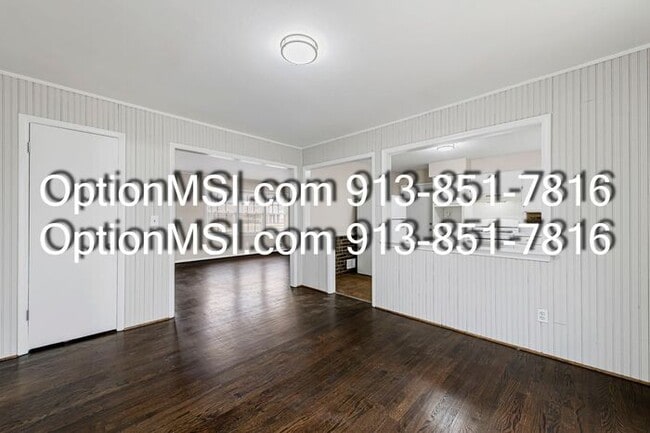 Building Photo - 1/2 month free if moved in by 1/25/26!! Move-in ready!!