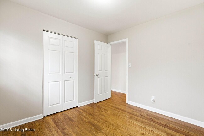 Building Photo - 2403 Silverbrook Ave