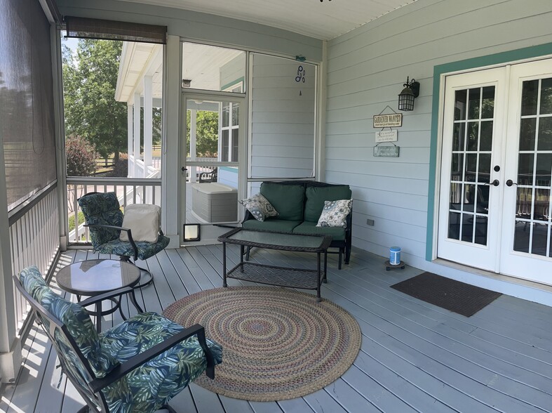 screened in porch off dining room - 203 Three Runs Plantation Dr