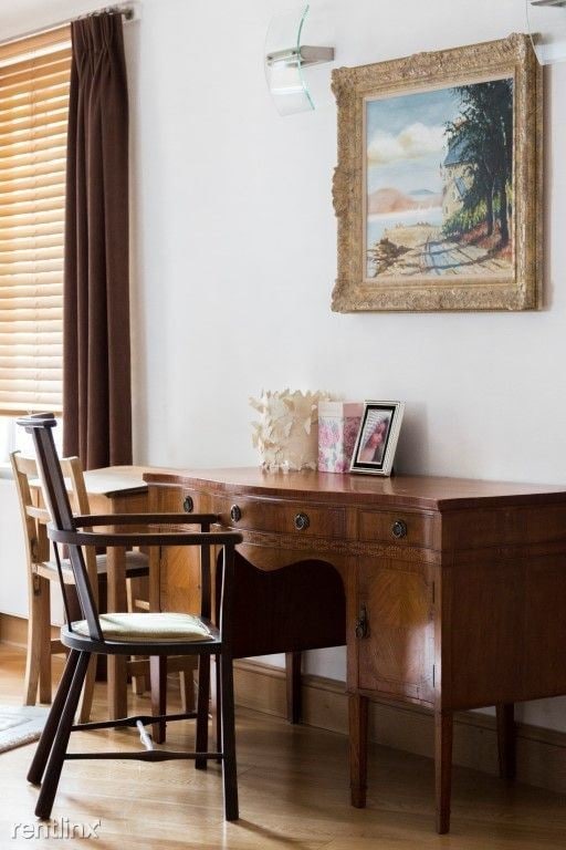 Building Photo - 42 W 12th St