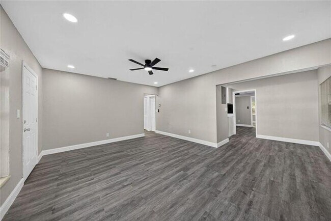 Building Photo - 1541 NW 7th Terrace