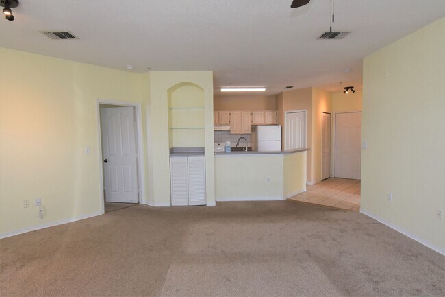 Building Photo - 5809 Legacy Crescent Pl
