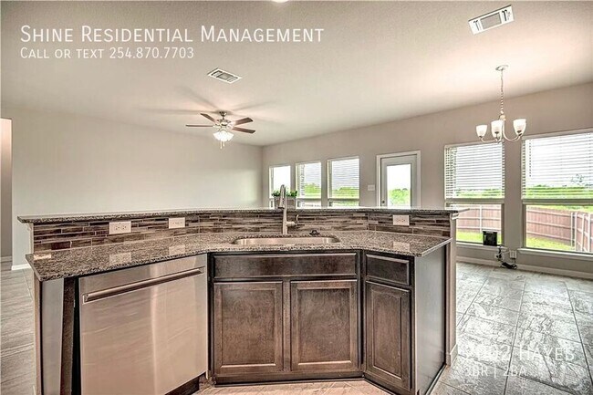 Building Photo - 2002 Hayes-