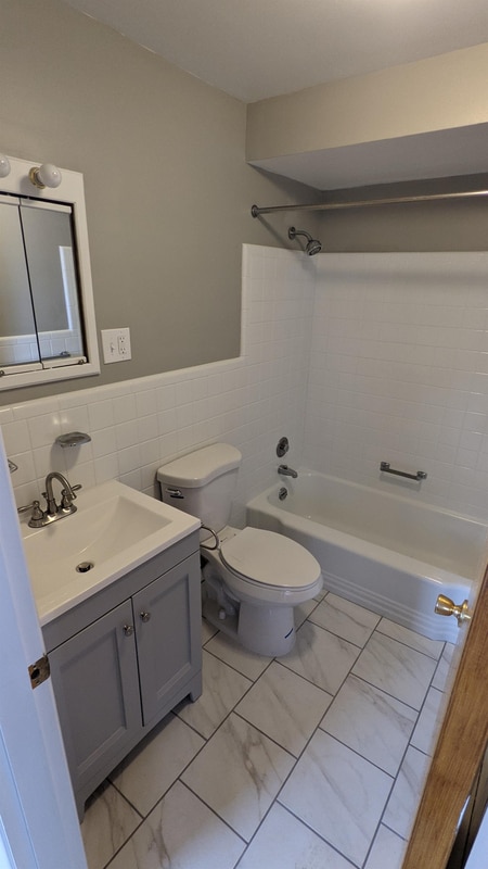 Building Photo - 3618 Robb Ave