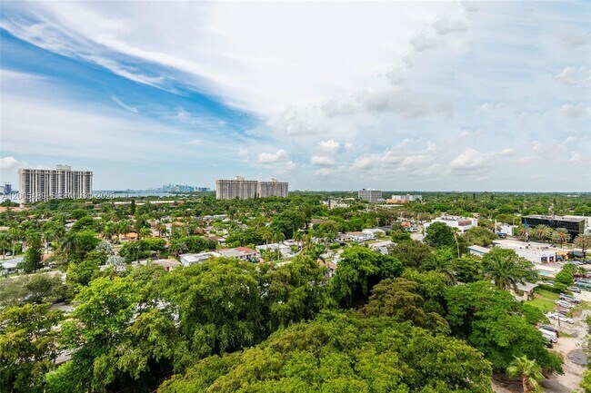 Building Photo - 11111 Biscayne Blvd