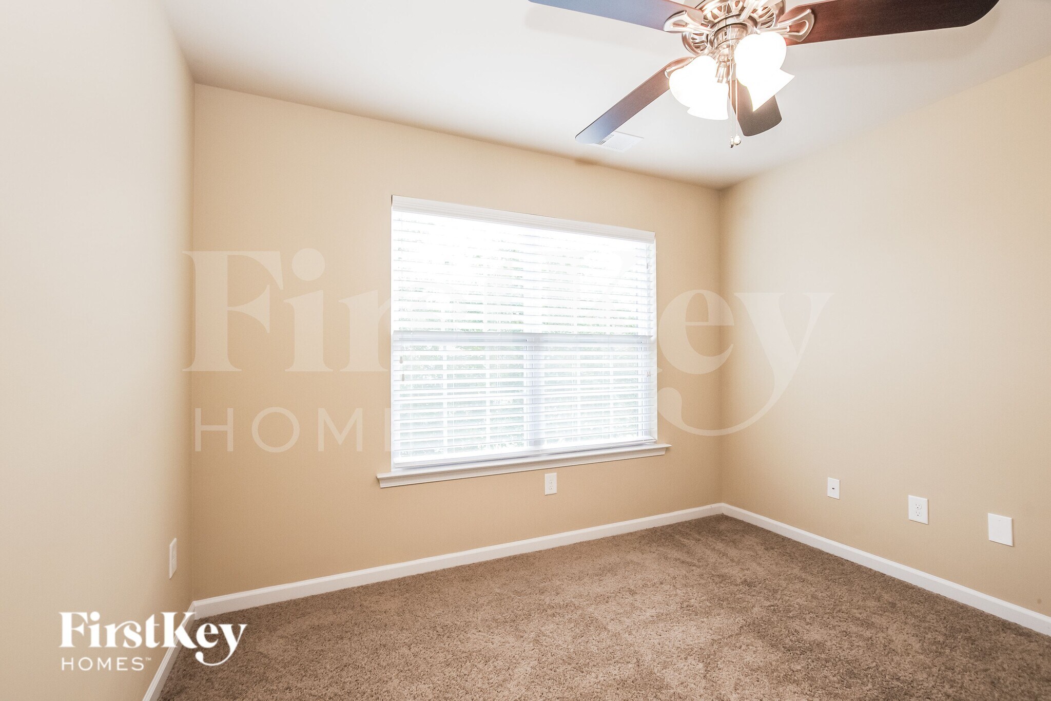 Building Photo - 9730 Loughlin Ln