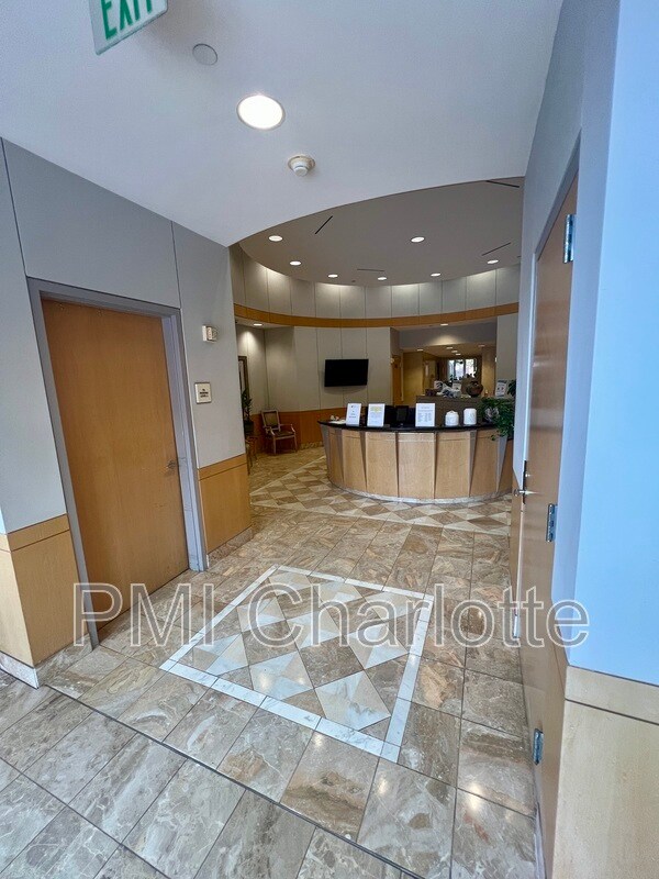 Building Photo - 315 Arlington Ave