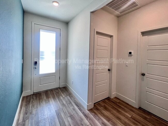 Building Photo - 2321 S Purdue Ave