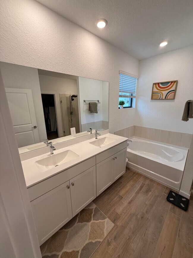 Building Photo - 1653 NE Ocean Dunes Dr