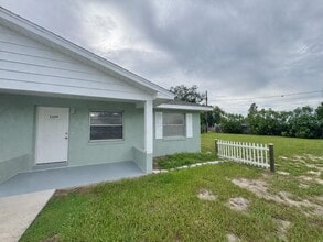Building Photo - 2559 Elm Ave
