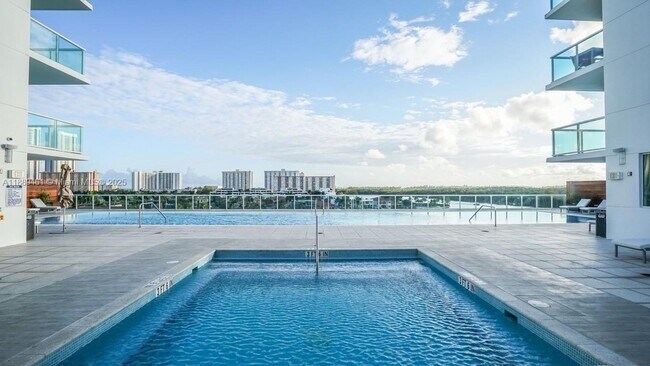 Building Photo - 400 Sunny Isles Blvd