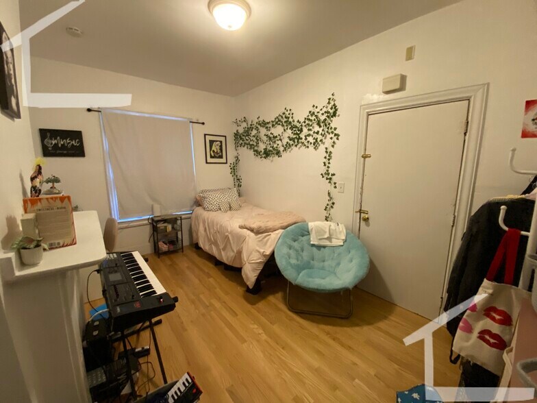 Building Photo - 6 Sewall St