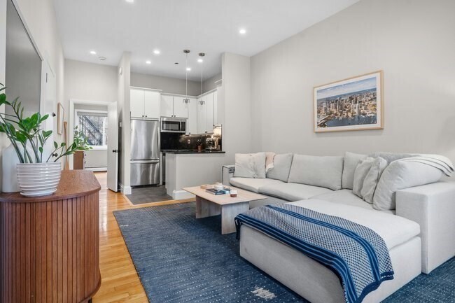 Building Photo - 416 Columbus Ave