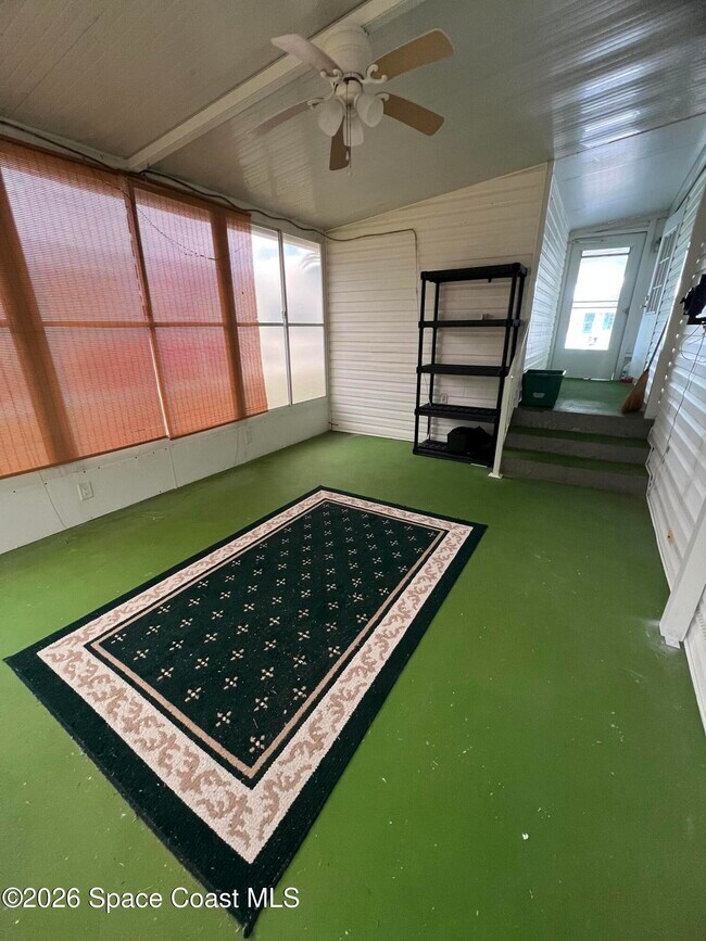 Building Photo - 495 Outer Dr