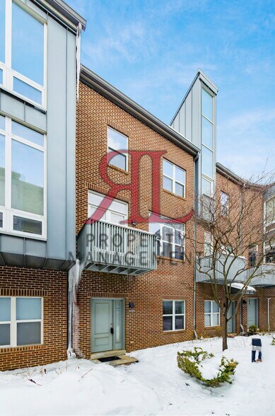 Building Photo - 986 S Front St