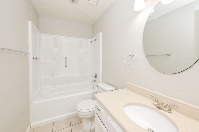 Building Photo - 3009 Walnut Springs Dr