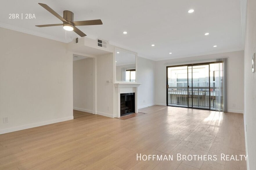 Building Photo - 1520 N Vista St