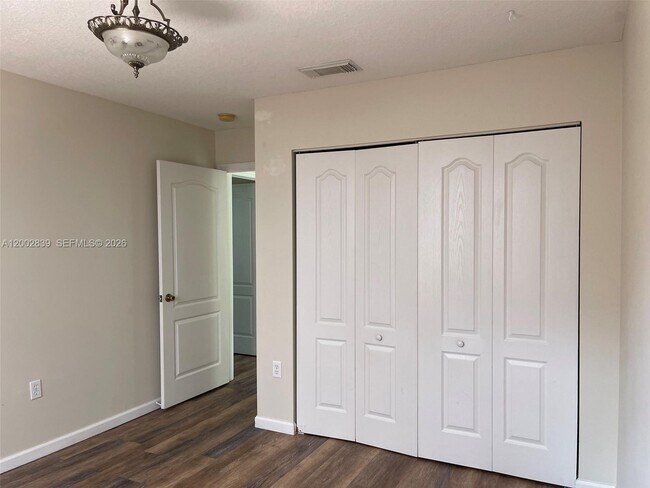 Building Photo - 15873 SW 43rd St