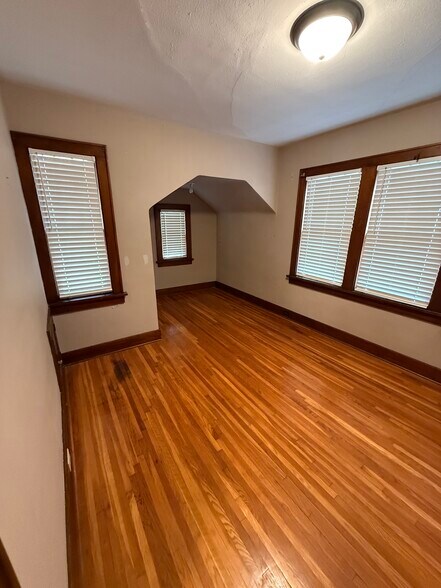 Building Photo - 1114 N Carlos St