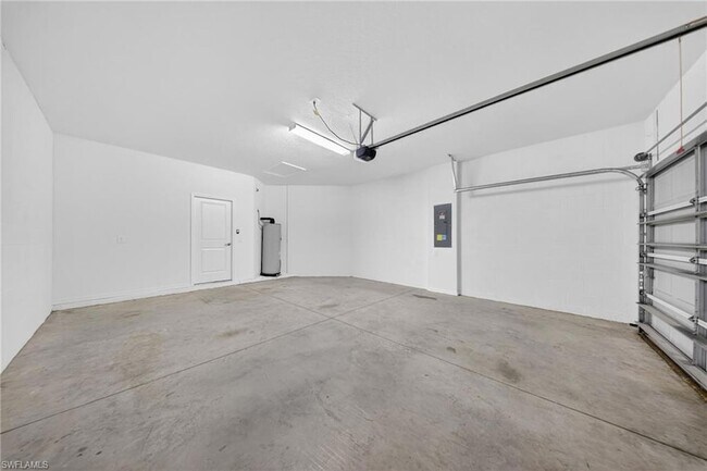 Building Photo - 2220 Dragonfruit Wy