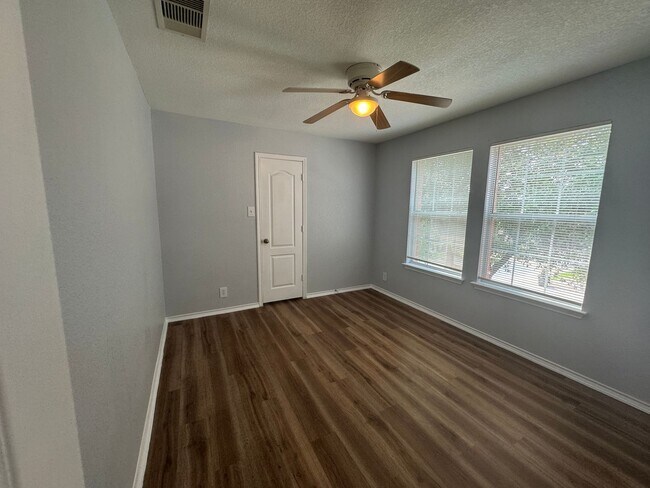 Building Photo - 12926 Thomas Sumter St