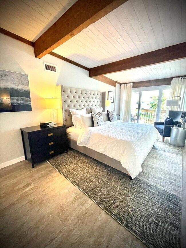 Building Photo - 605 Kensington Pl