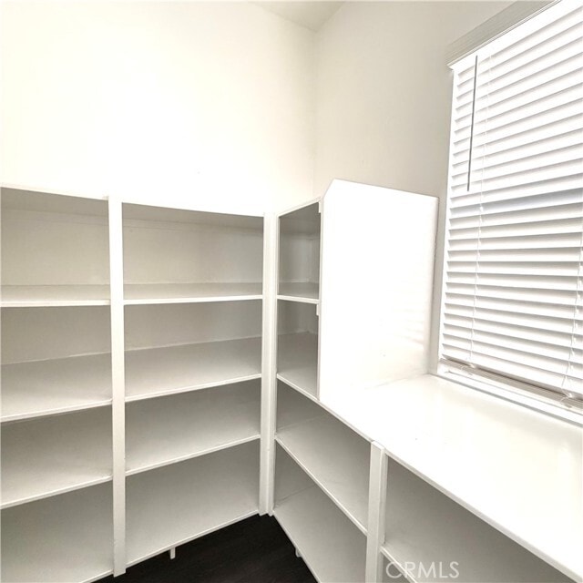 Building Photo - 981 E Mason Ln