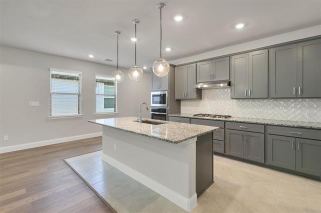 Building Photo - 3609 San Clemente Dr
