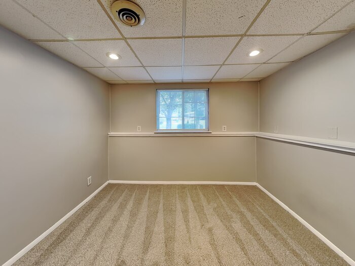Building Photo - 1383 Muirfield Dr