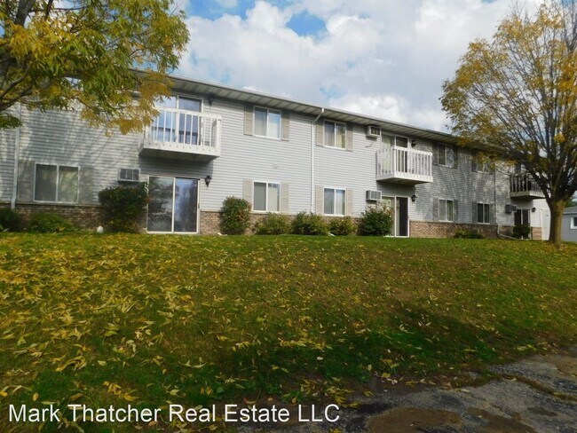 Building Photo - 215 Weed St