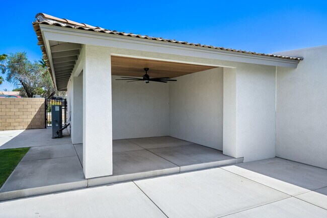Building Photo - 79869 Hummingbird Ln