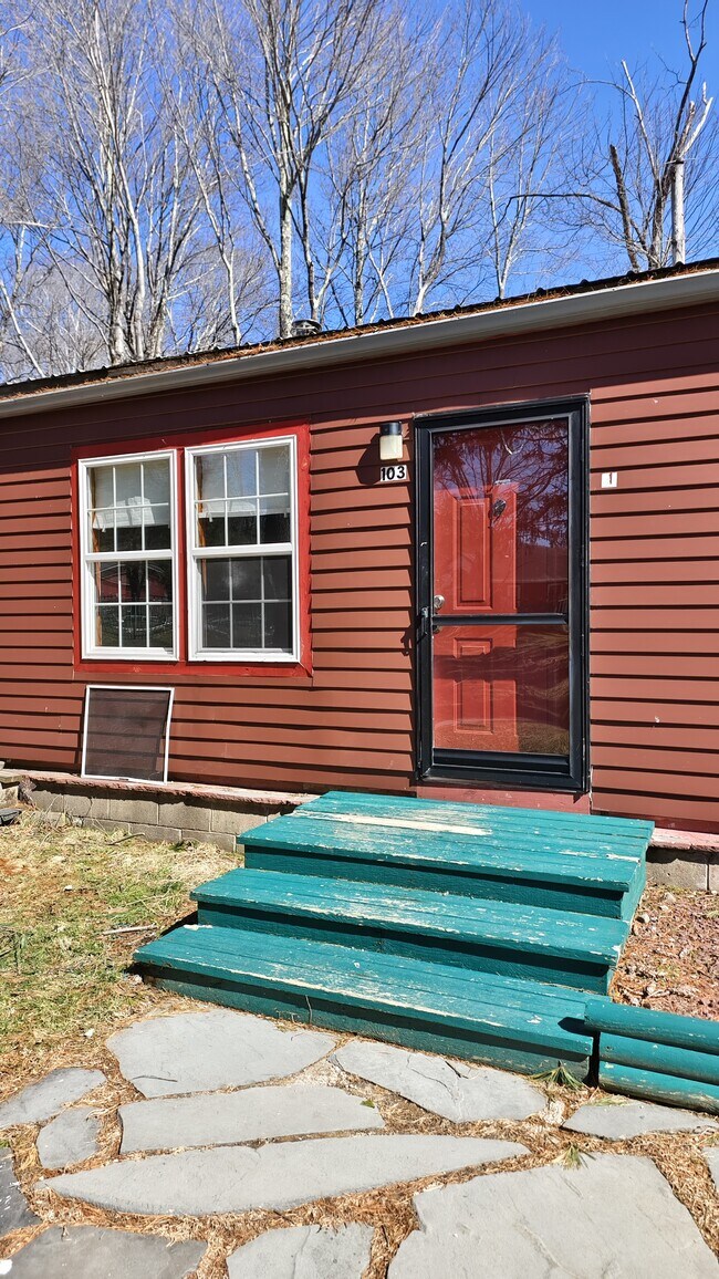 Building Photo - Chestnut Grove Village 13, 14, 15, 16