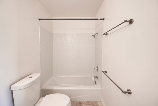 Building Photo - MUST SEE!!! BEAUTIFUL!!!  – Updated Upstai...