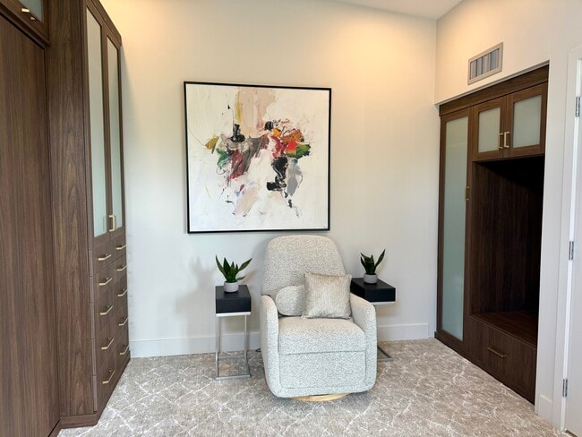 Building Photo - 197 Holokahiki Ln