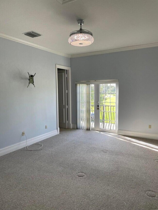 Building Photo - 164 SE Santa Gardenia