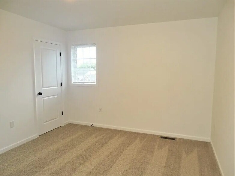 Building Photo - 434 Masonic Dr