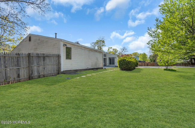 Building Photo - 1034 Zircon Dr
