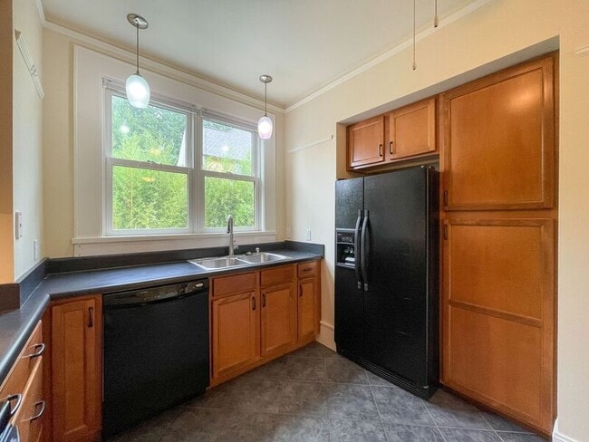 Building Photo - 56 Starnes Ave