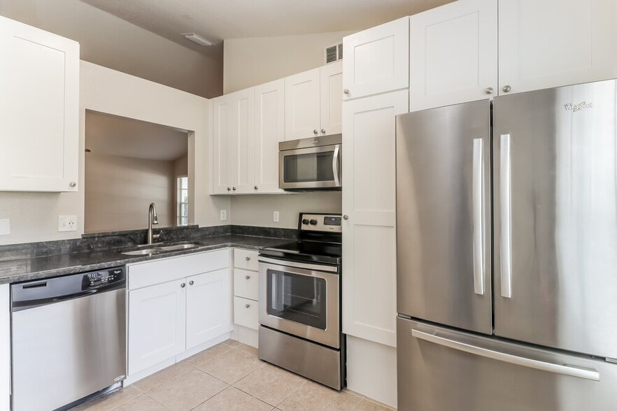 Building Photo - 14909 Stag Creek Cir