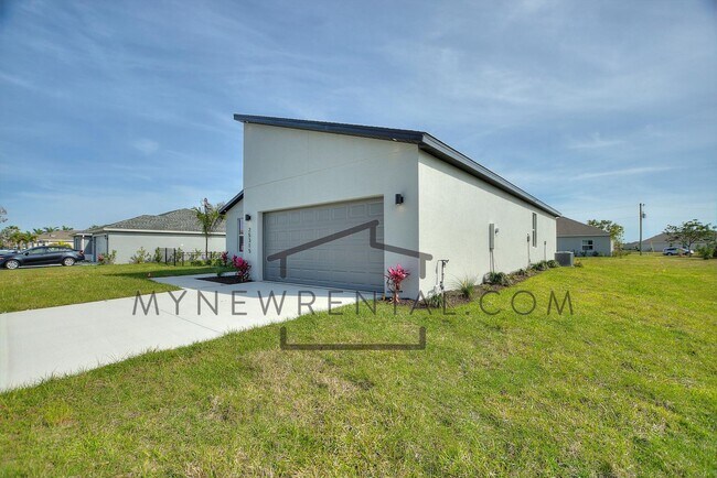 Building Photo - Deposit-Free! Modern, energy efficient hom...