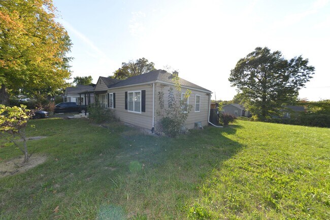 Building Photo - 6127 Shillington Dr