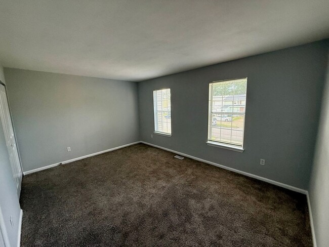 Building Photo - Move-In Ready 2BR Home Near Coast Guard Base!