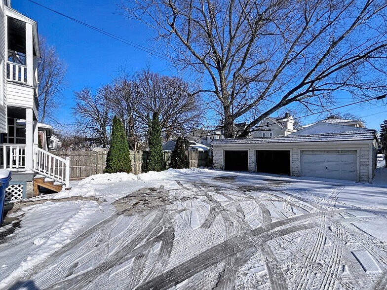 Building Photo - 1307 Edanola Ave